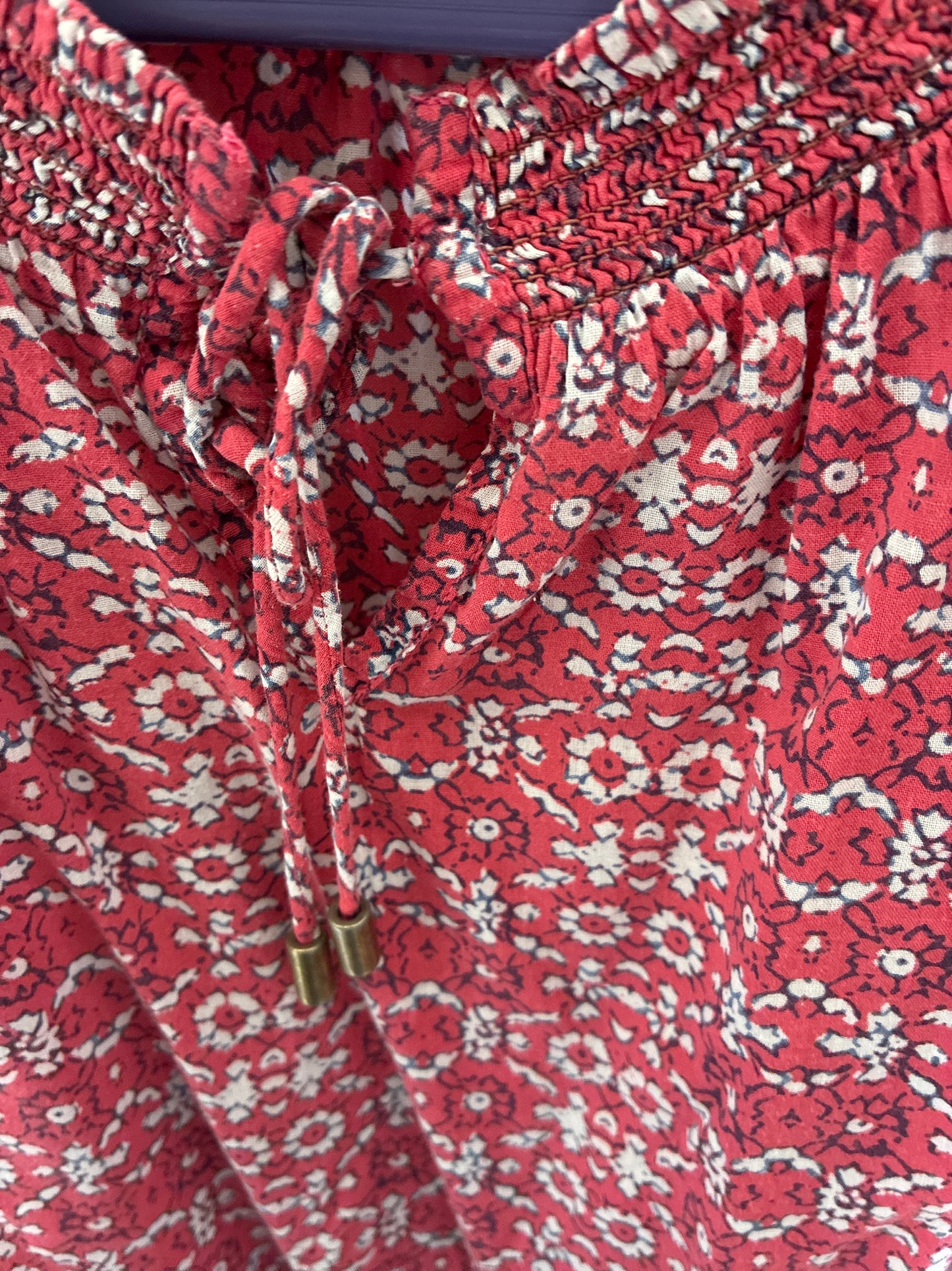 Blouse vieux rose motifs blanc