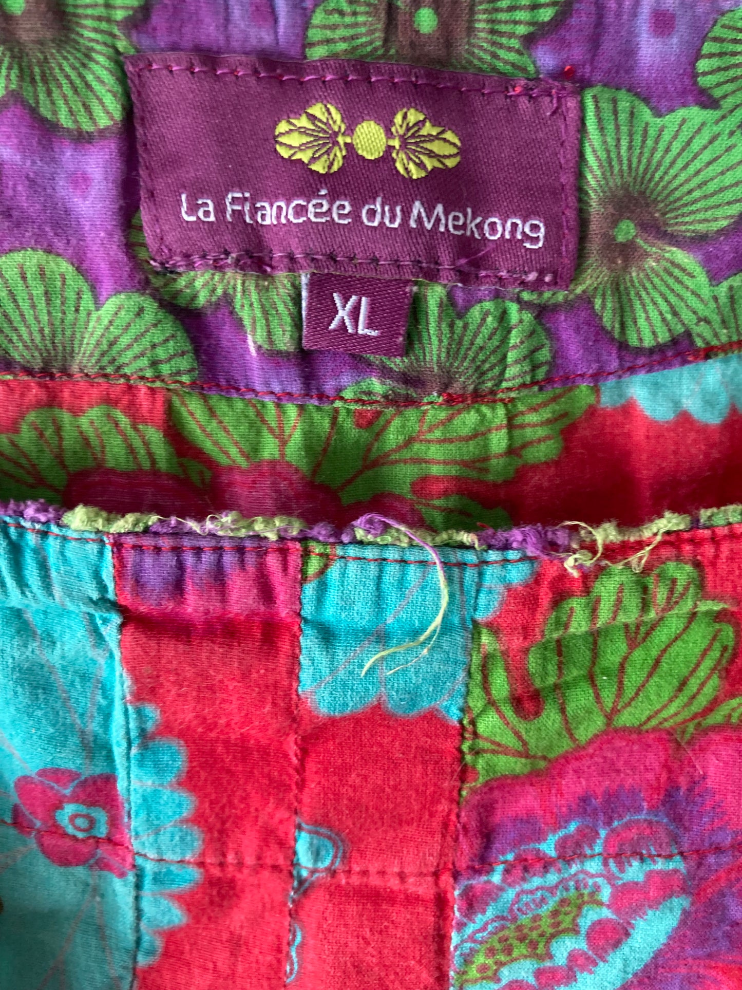 Blouse imprimé à manches courtes couleurs : bleu,rouge,vert
