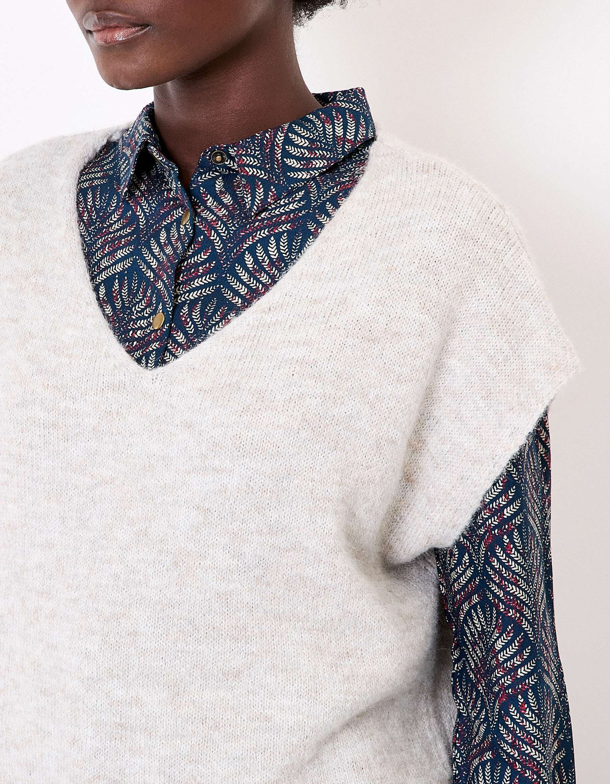 Pull tricot sans manche uni DAKILA
