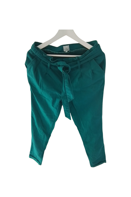 Pantalon coton stretch coupe fuselée et ceinturé bleu turquoise