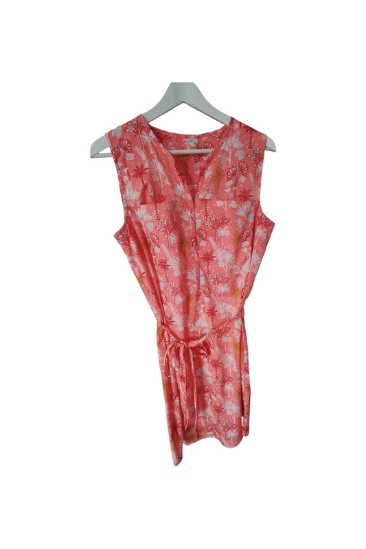 Robe légère en polyester,  ceinturée,  coloris corail