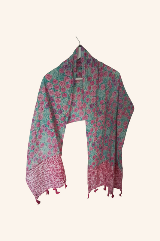 Longue étole coton avec pompons