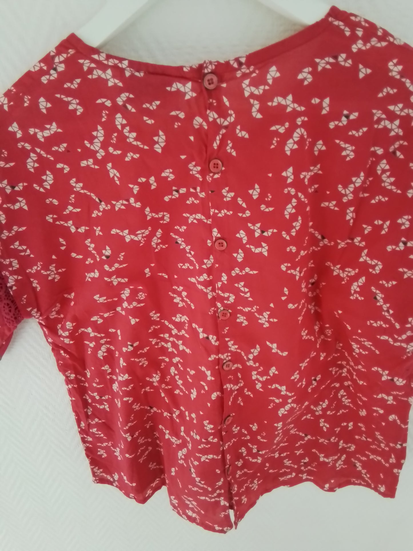 Top coton imprimé manches 3/4 avec guipures aux manches