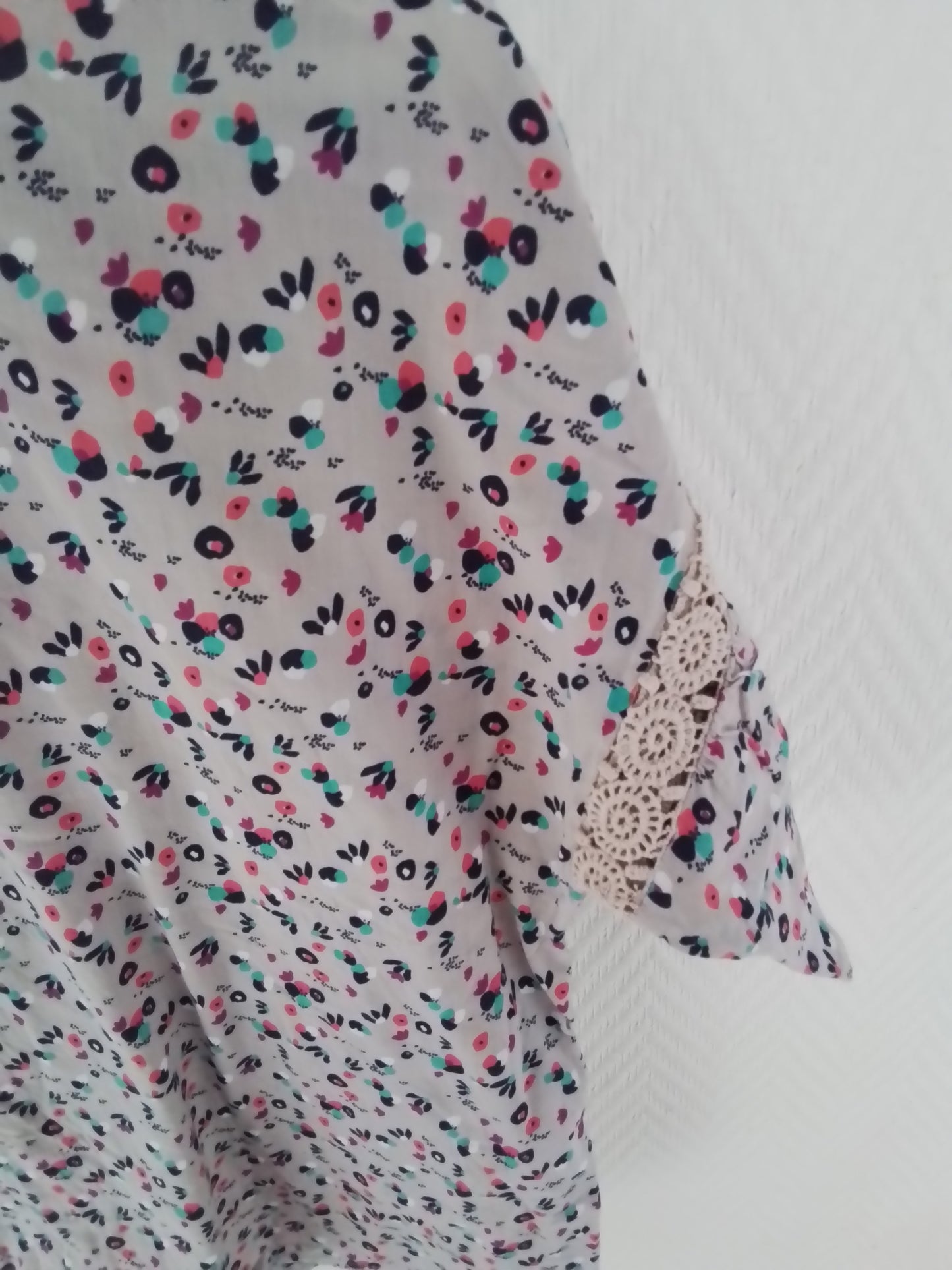 Top coton imprimé manches 3/4 avec guipures