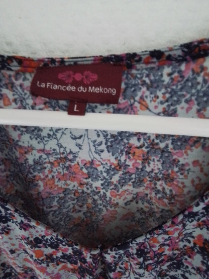 Robe imprimée, coupe fluide, col V