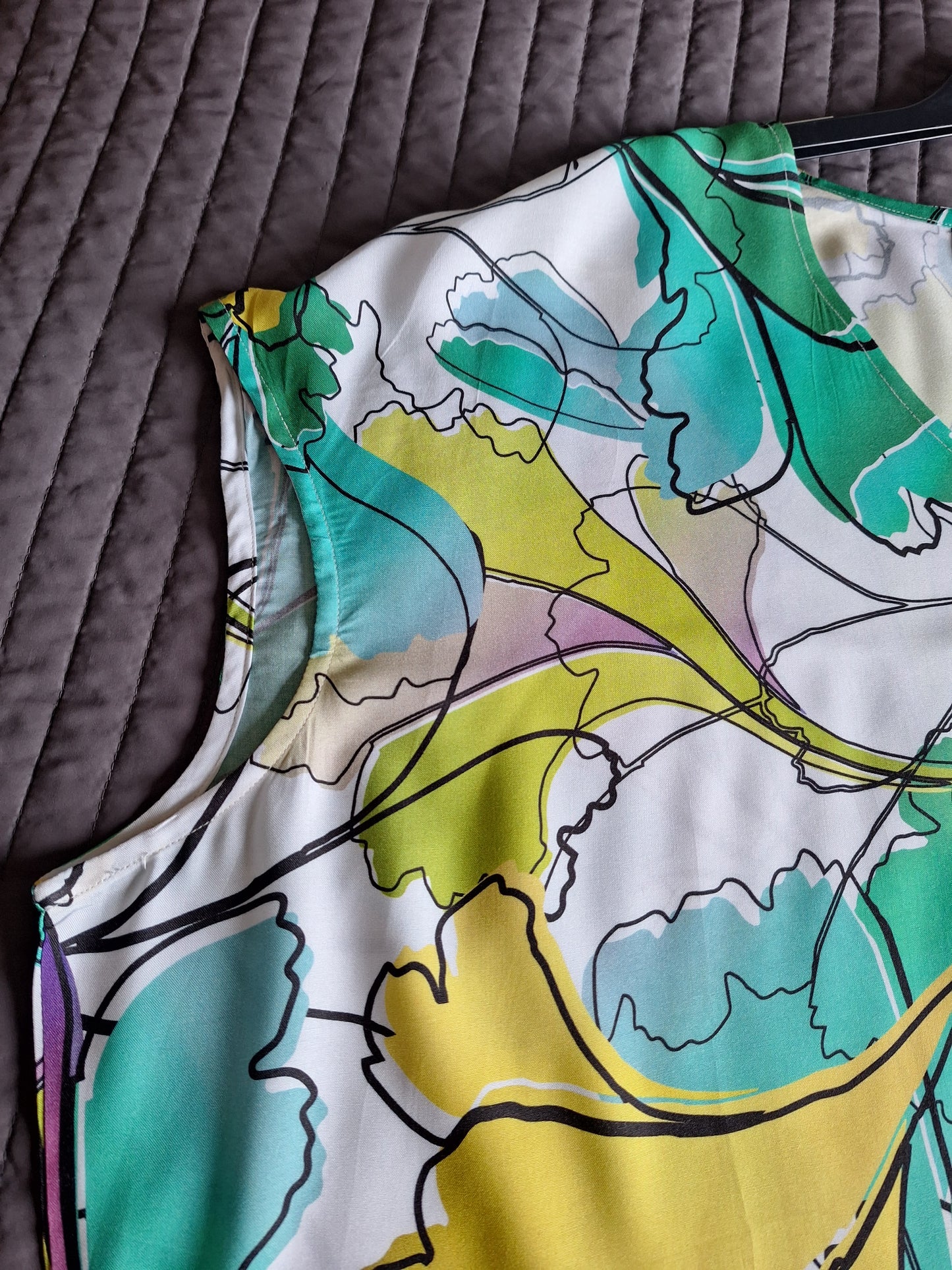 Blouse sans manches imprimée HENA