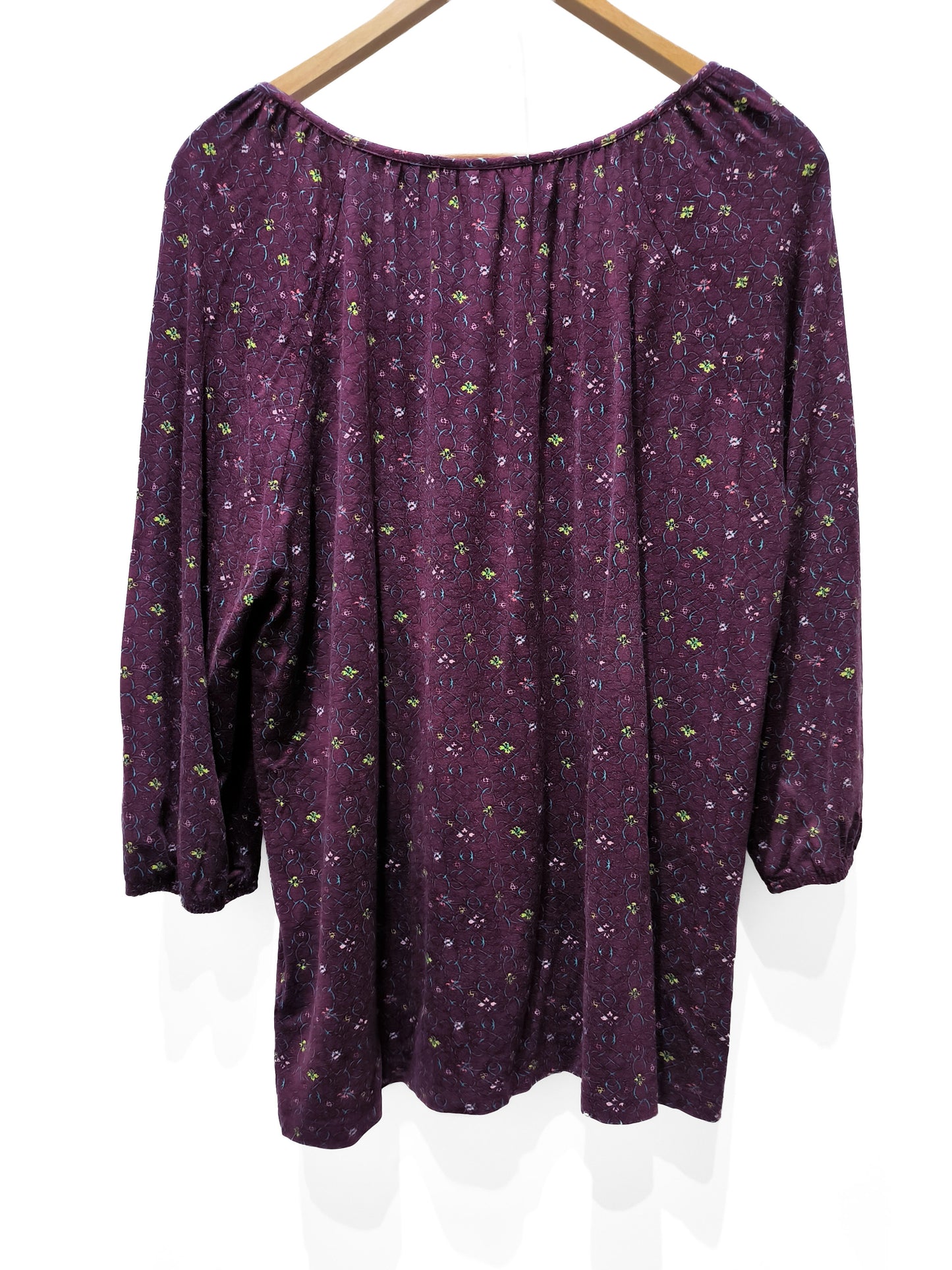 Top fluide col rond froncé, manches ¾ maille 95% viscose