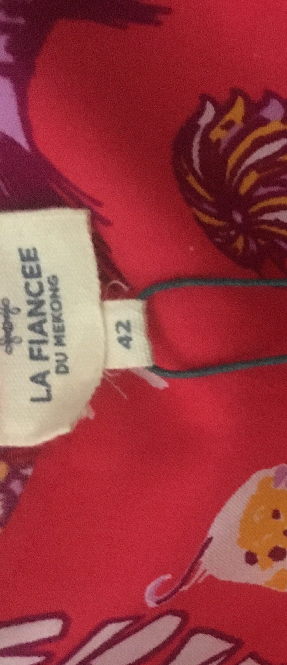 Robe neuve avec étiquette