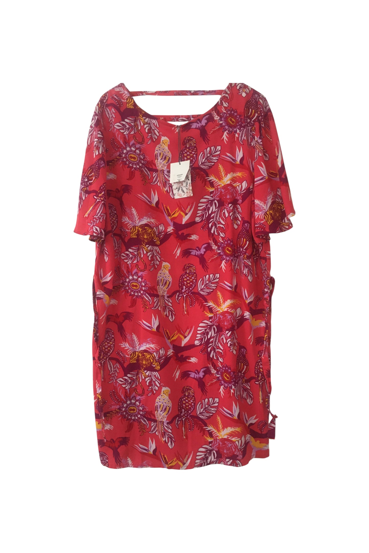 Robe neuve avec étiquette