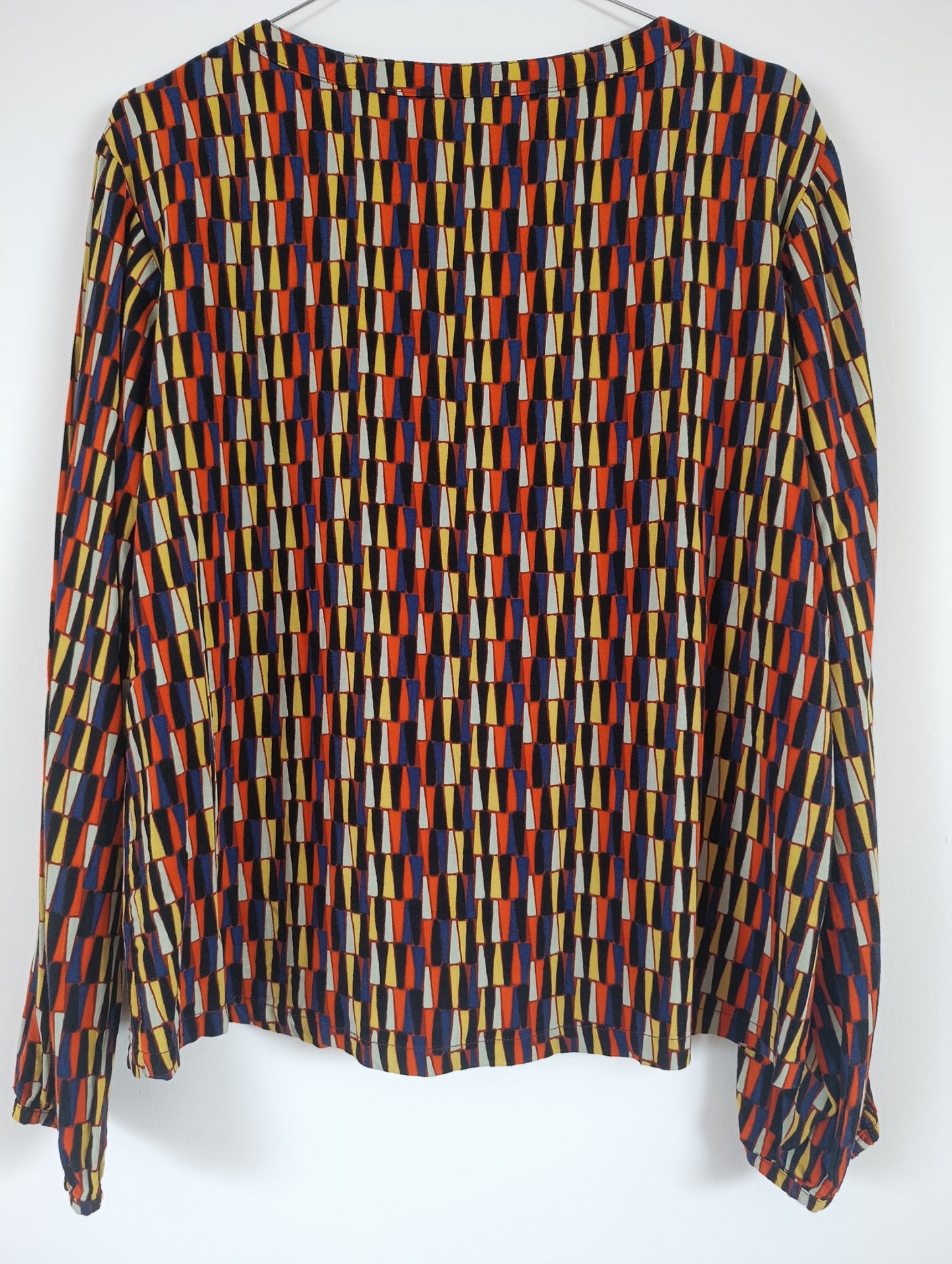 Belle blouse aux tons jaune orangé