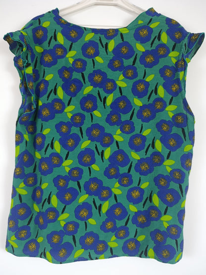 Haut frais et léger à fleurs bleues