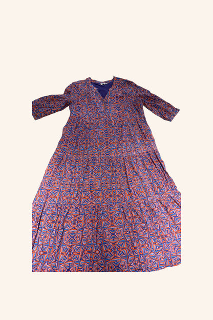 Jolie robe bleue violet rouge
