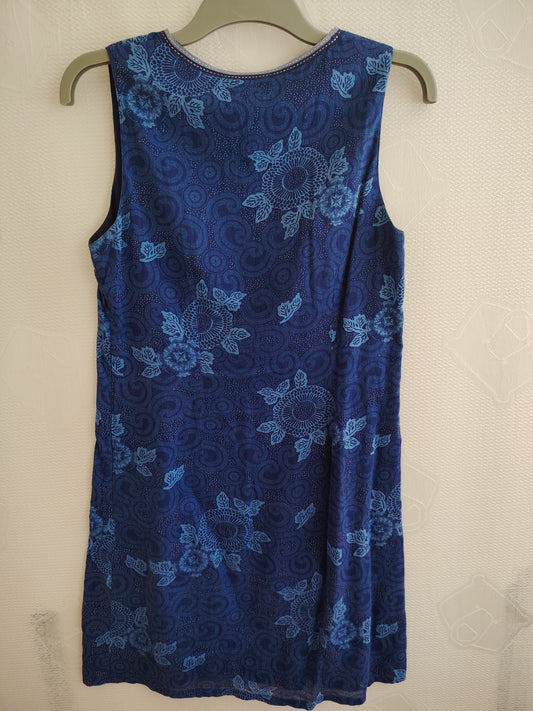 Robe bleue légère