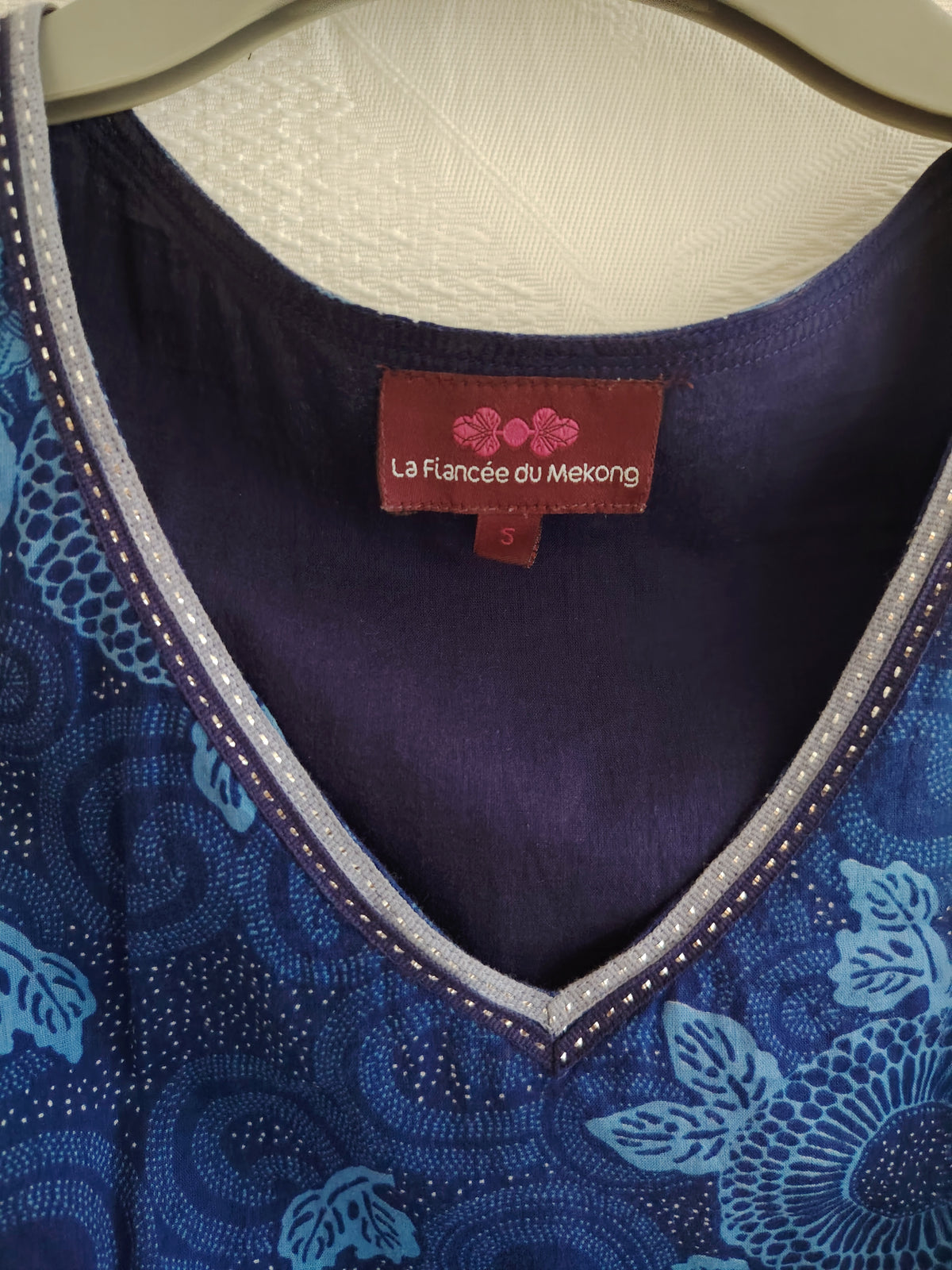 Robe bleue légère