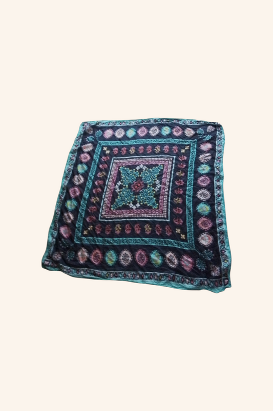 Grand foulard carré en soie