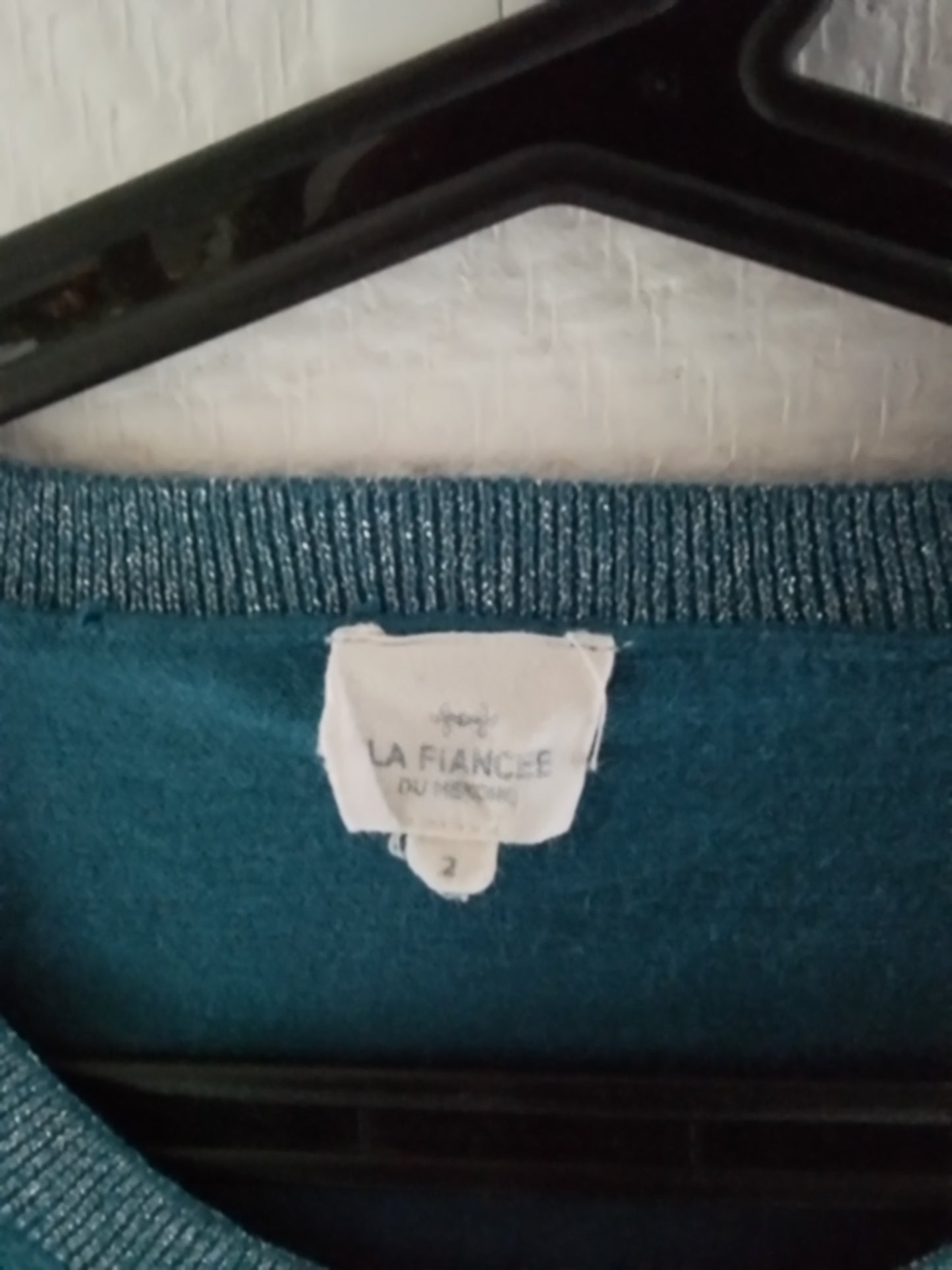 Pull bleu canard et fil brillant