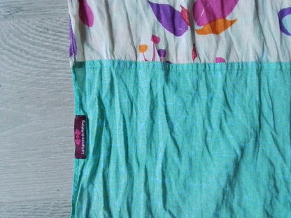 Longue étole coton imprimé avec pompons