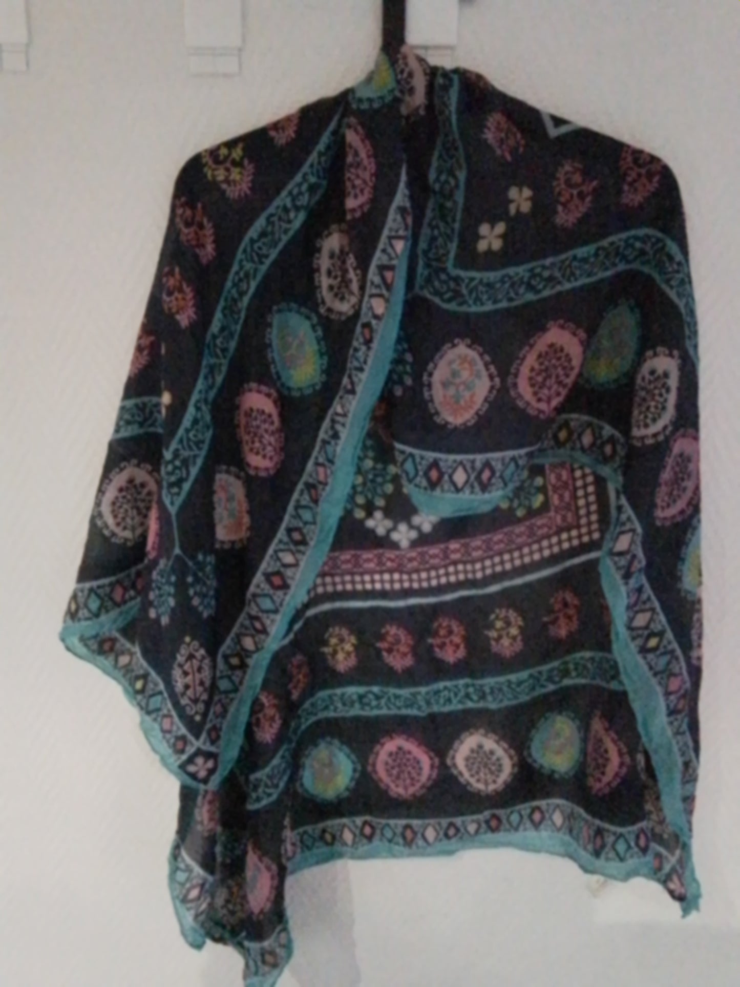 Grand foulard carré en soie