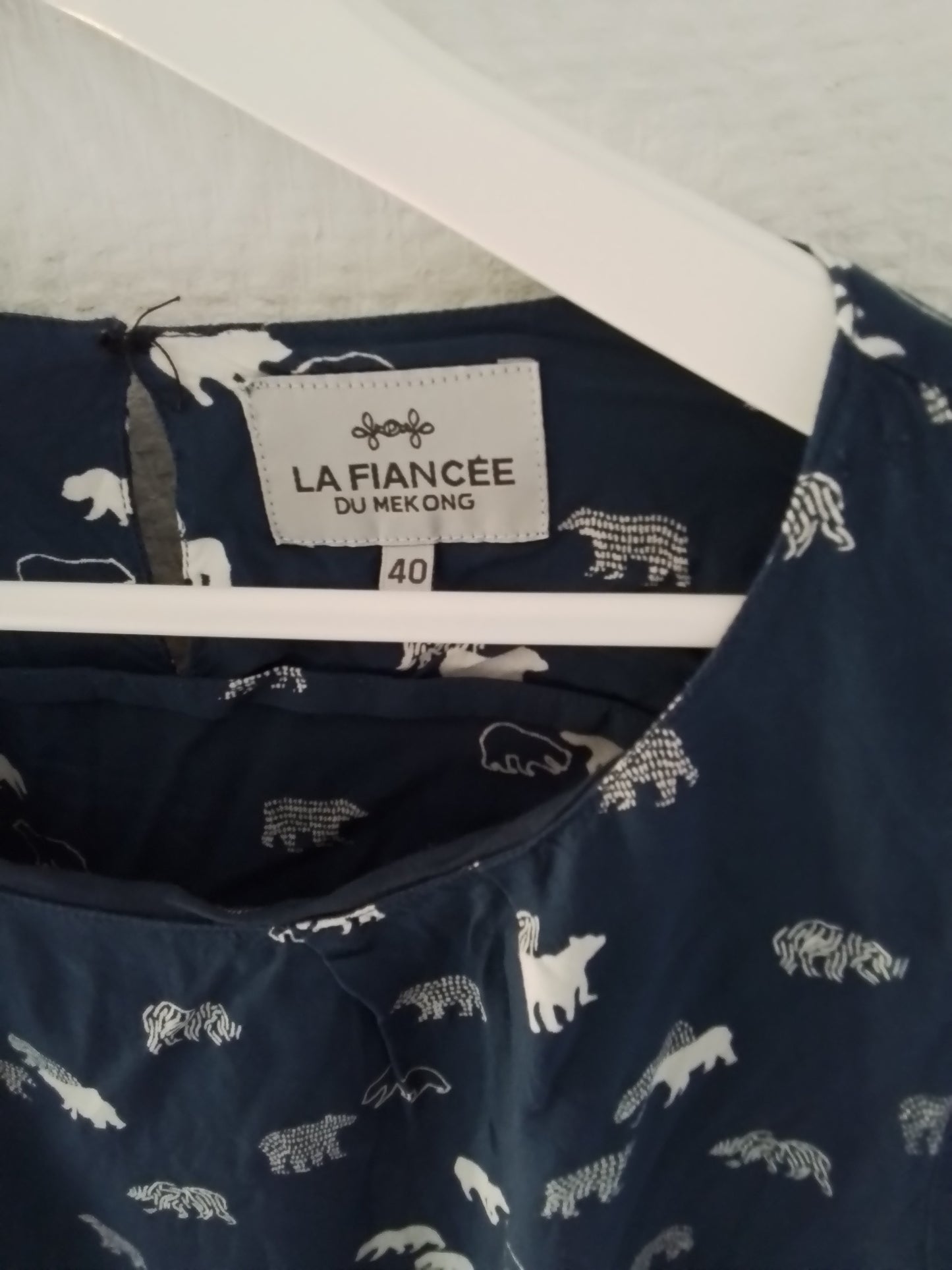Top manches longues viscose bleu marine et blanc