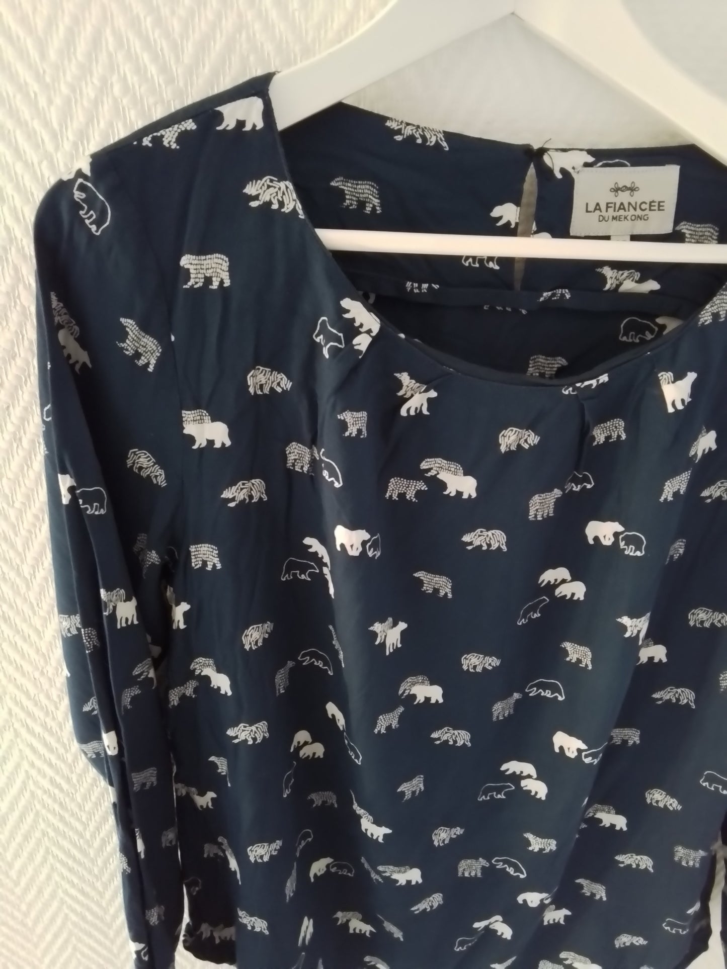 Top manches longues viscose bleu marine et blanc