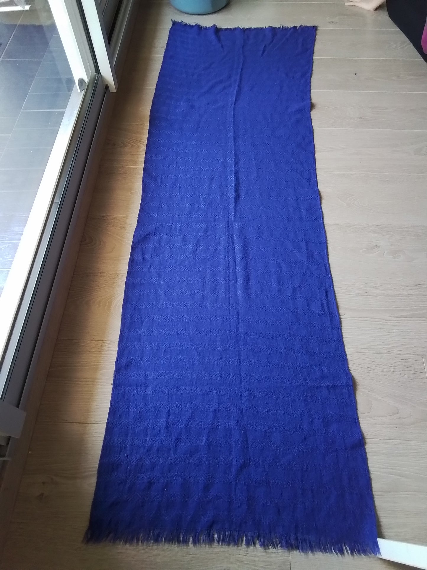 Grande écharpe chaude bleu roi
