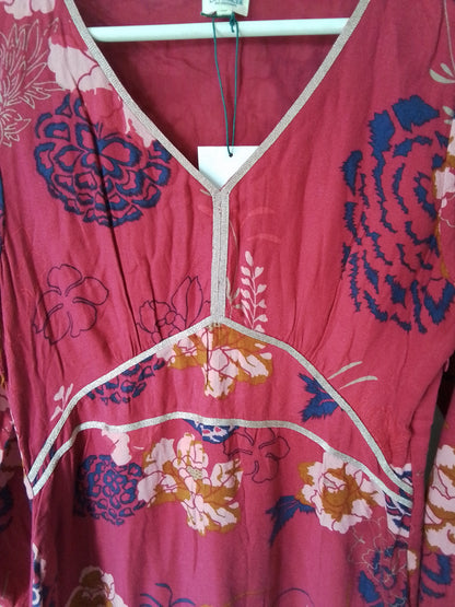 Robe rose et bleu, cintrée, en viscose