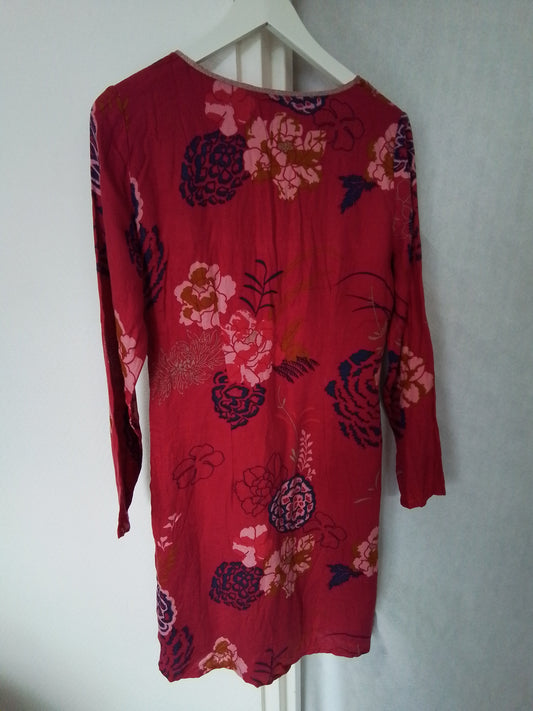 Robe rose et bleu, cintrée, en viscose