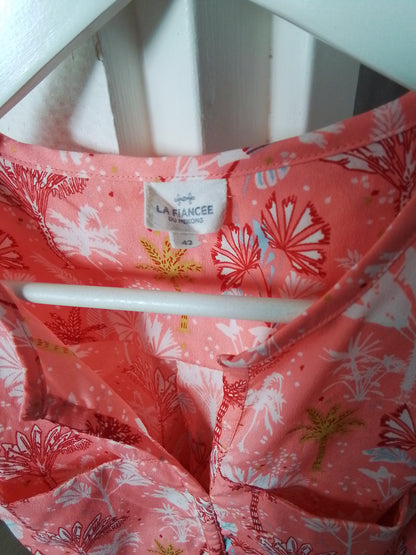 Robe légère en polyester,  ceinturée,  coloris corail