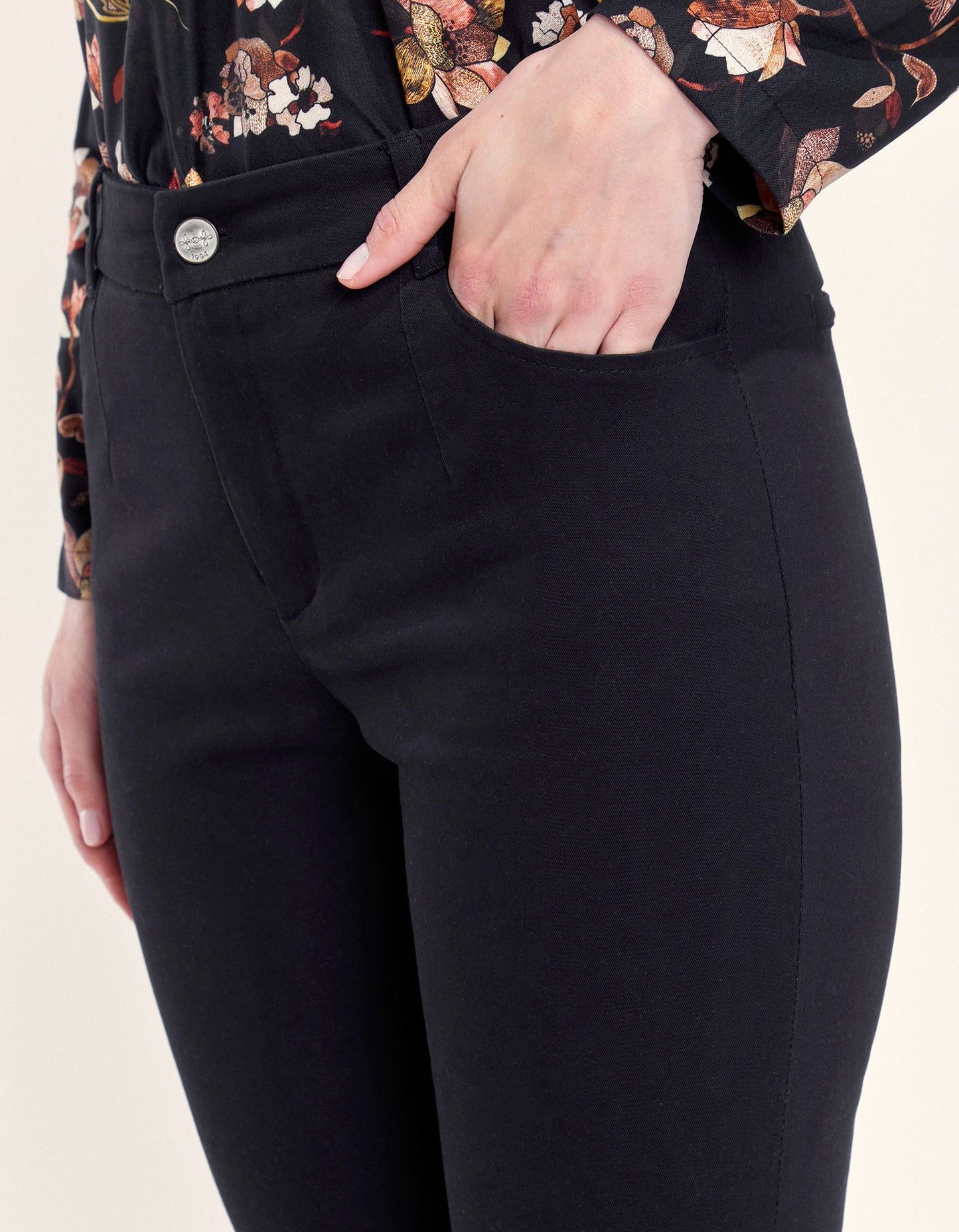 Pantalon cigarette  DANA