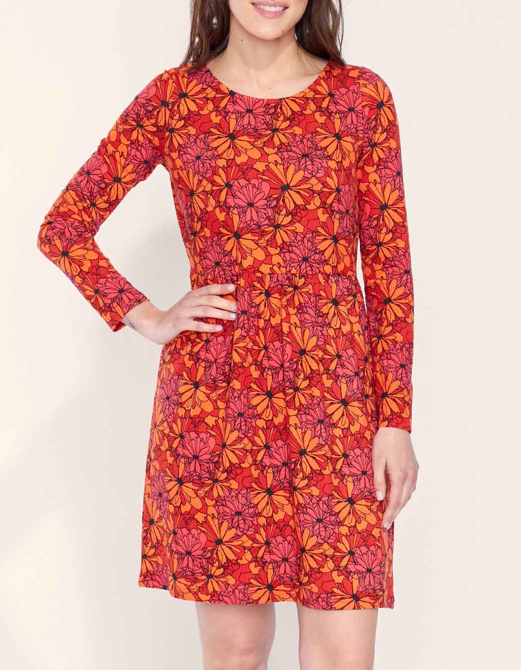 Robe évasée en maille jersey
 KANEI