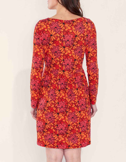 Robe évasée en maille jersey
 KANEI