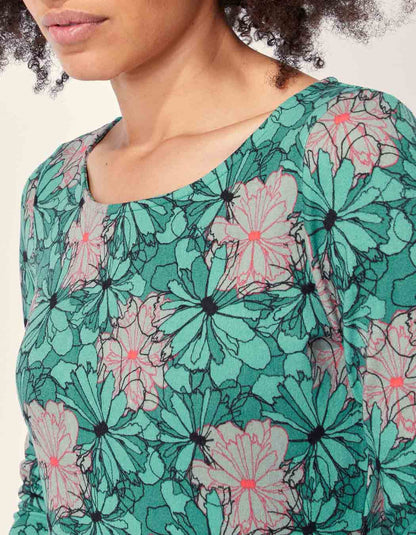 Robe évasée en maille jersey
 KANEI