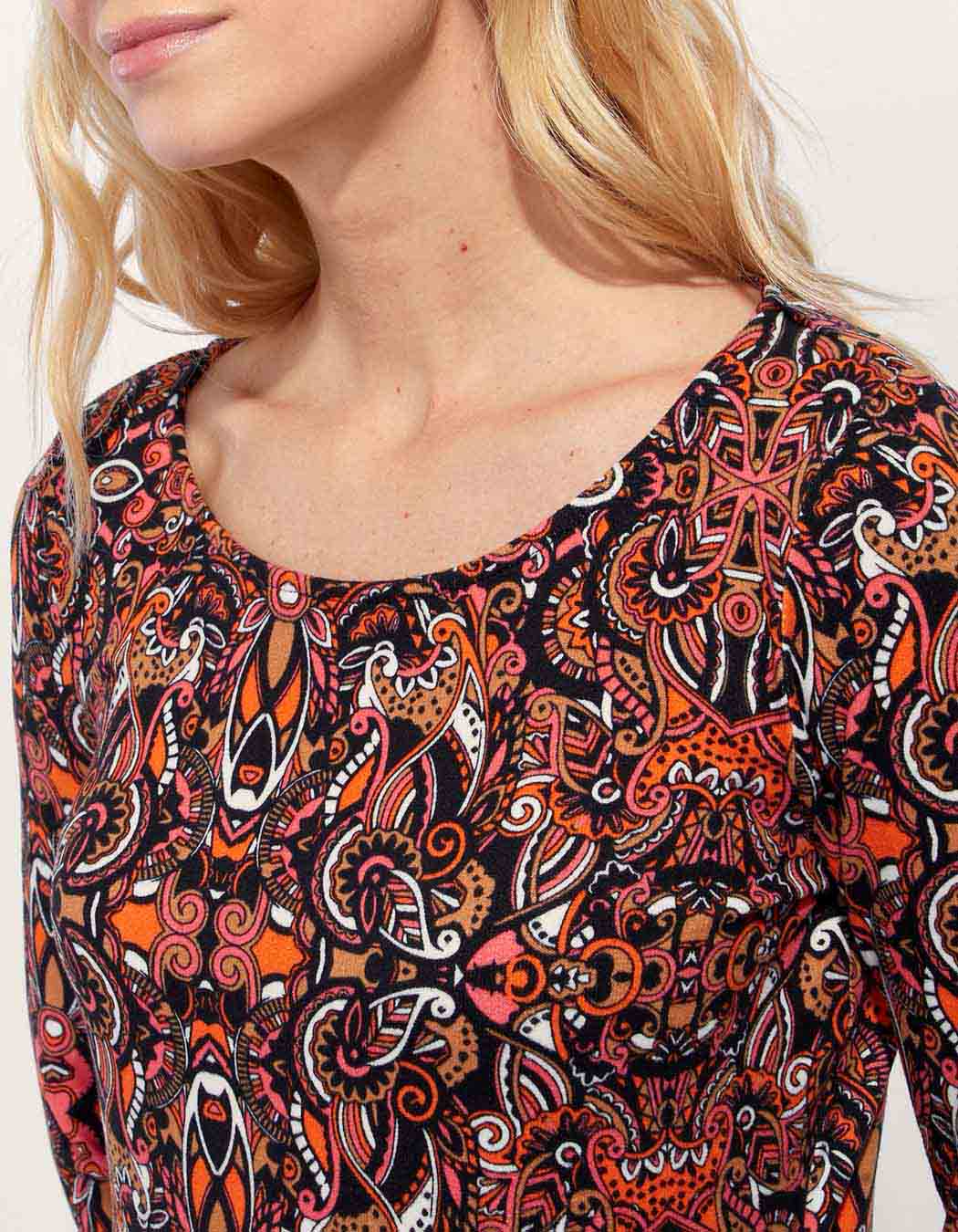 Robe évasée en maille jersey
 KANEI