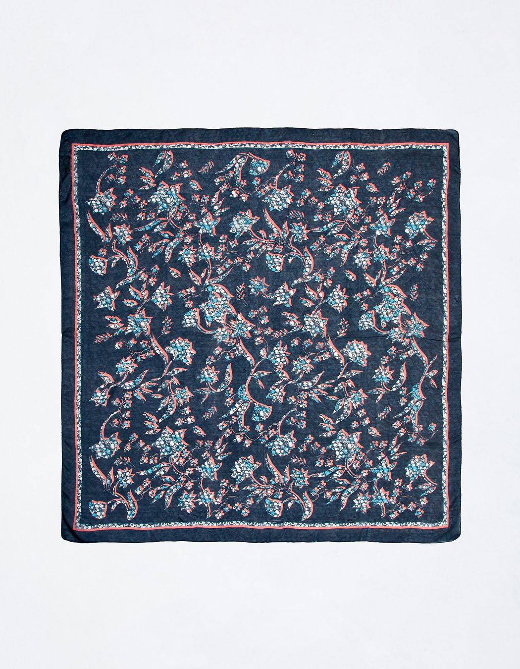 Foulard en soie imprimé
