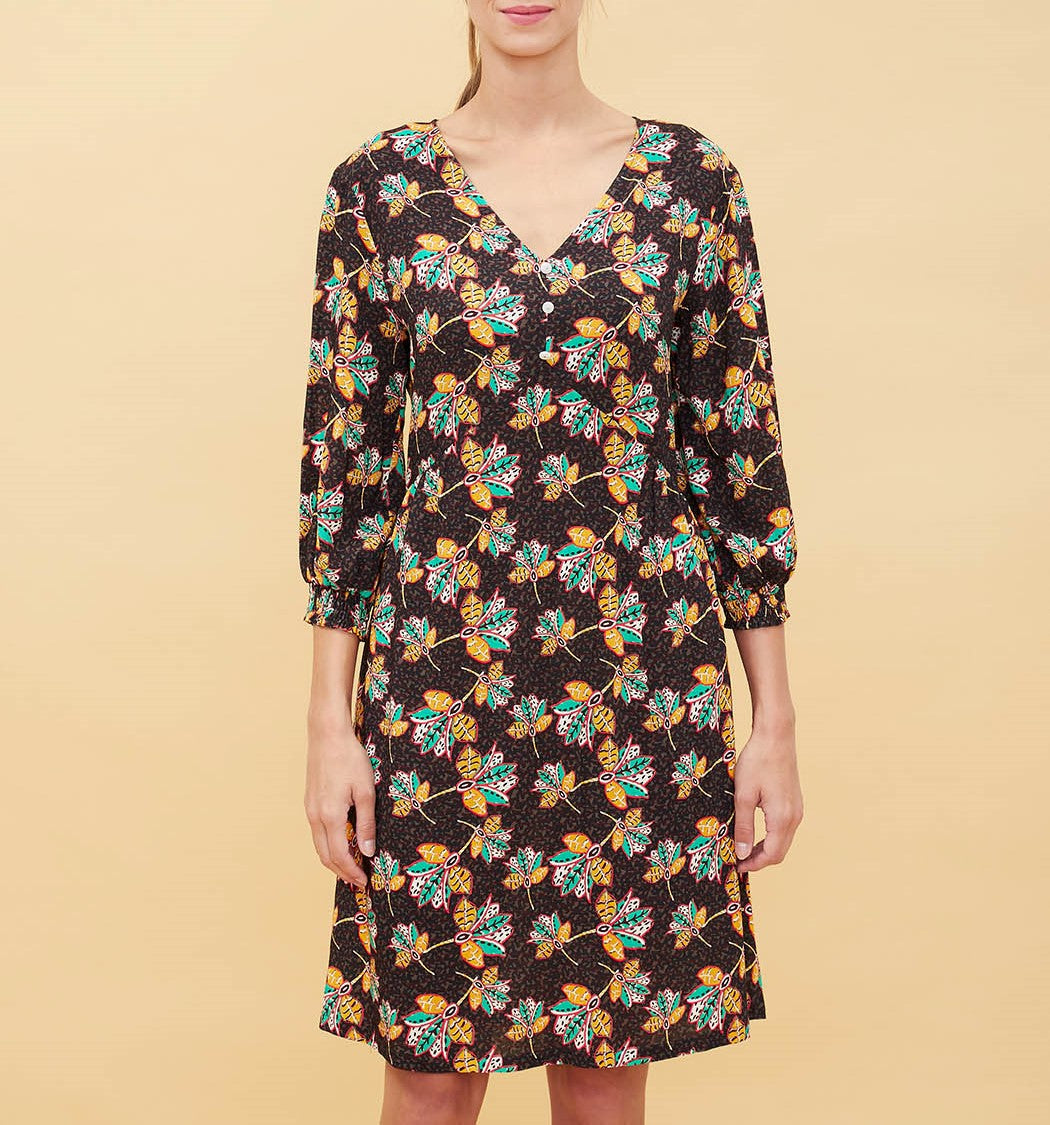 Robe fluide ajustée col boutons Ayanna