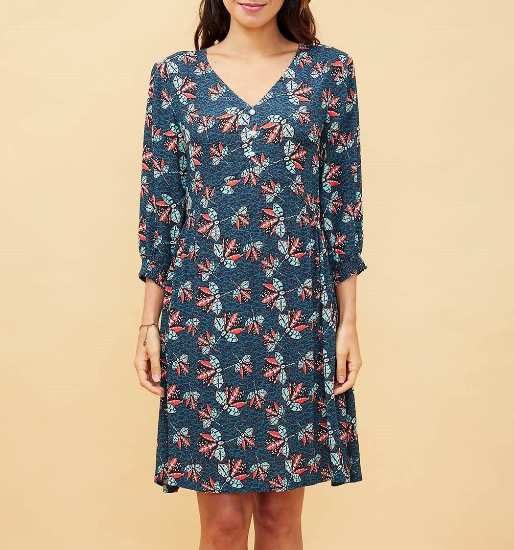 Robe fluide ajustée col boutons Ayanna