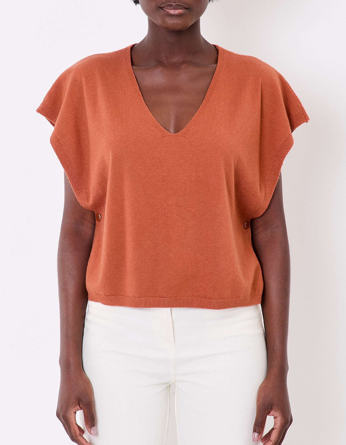 Pull maille sans manche col V SATINKA
